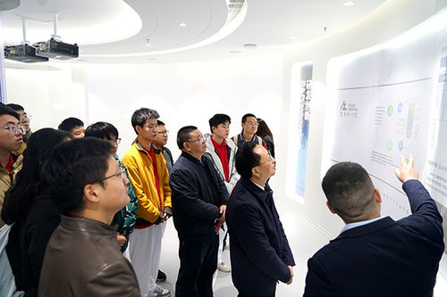 課堂搬進企業 重理工師生身臨“企”境，探索新材料技術研發新篇章