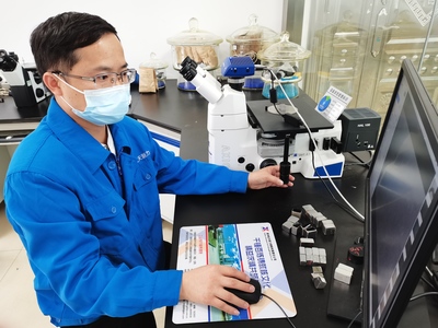 奮斗者說奮進(jìn)貴州 王海軍——以科技創(chuàng)新“絕招”引領(lǐng)新材料產(chǎn)業(yè)轉(zhuǎn)型